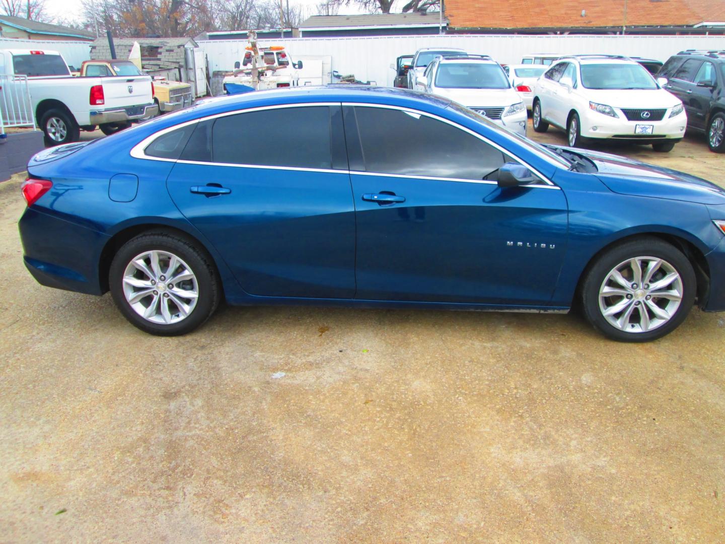 2019 BLUE Chevrolet Malibu (1G1ZD5ST9KF) , located at 1815 NE 28th St., Fort Worth, TX, 76106, (817) 625-6251, 32.795582, -97.333069 - Photo#3